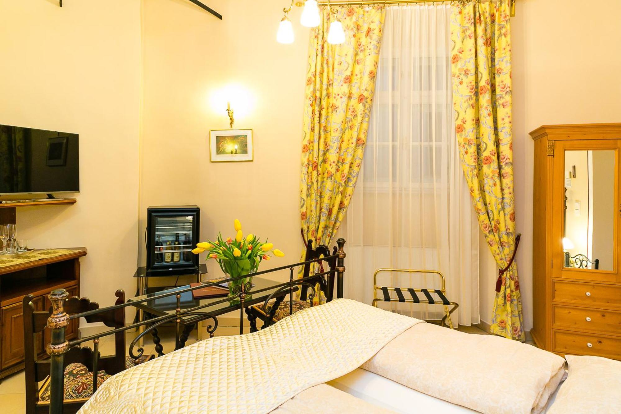 Boutique Hotel Ur-Wachau Weissenkirchen in der Wachau Bagian luar foto