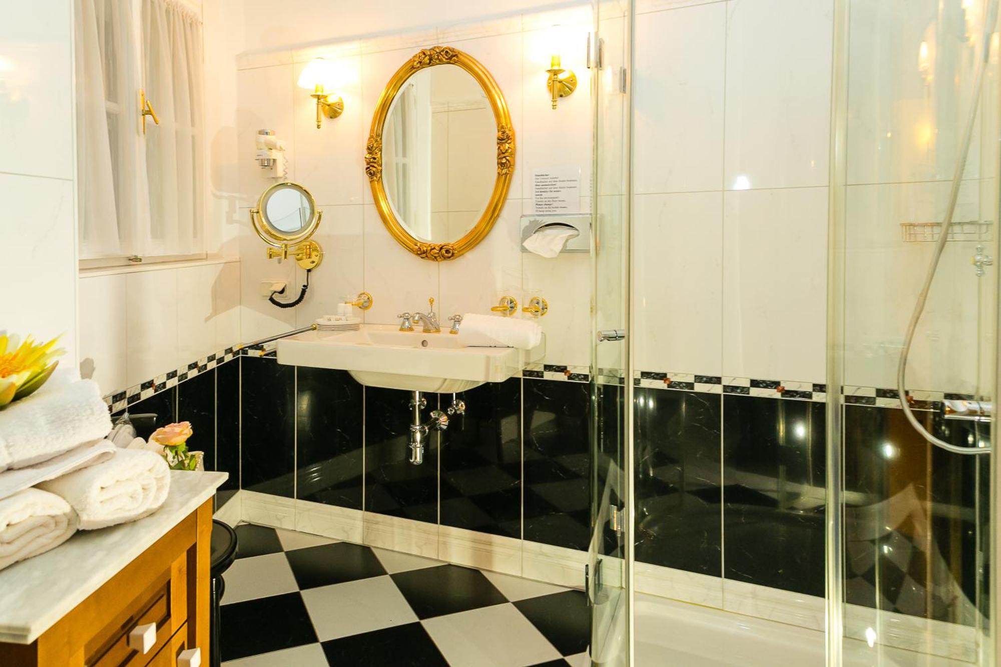 Boutique Hotel Ur-Wachau Weissenkirchen in der Wachau Bagian luar foto