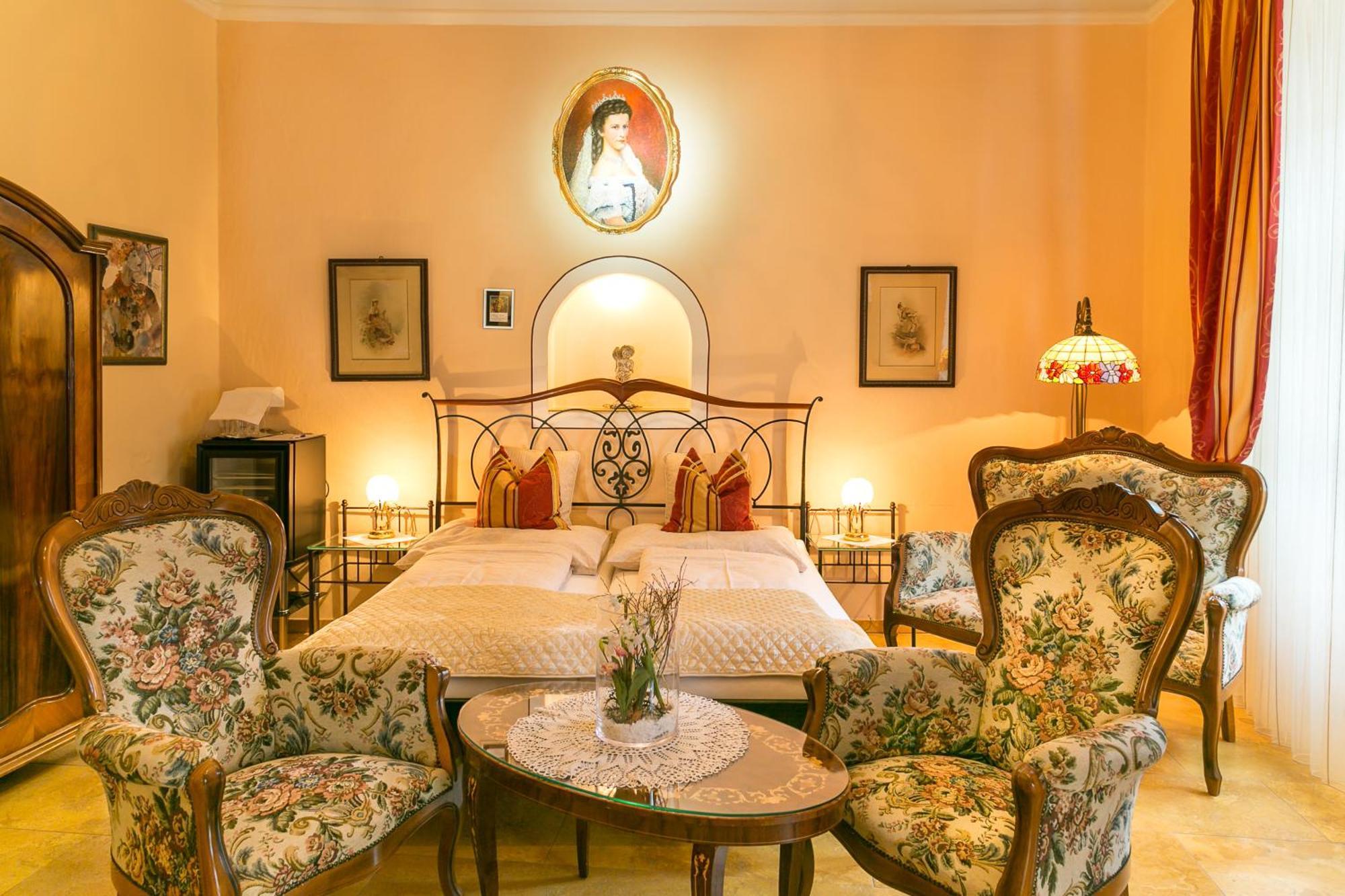 Boutique Hotel Ur-Wachau Weissenkirchen in der Wachau Bagian luar foto