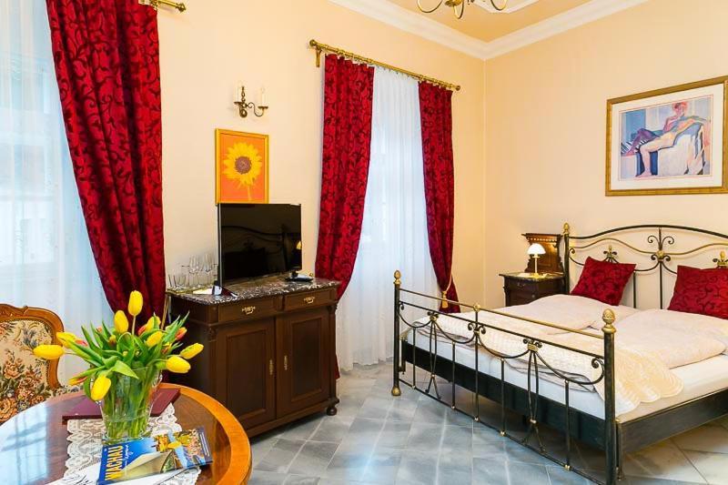 Boutique Hotel Ur-Wachau Weissenkirchen in der Wachau Bagian luar foto