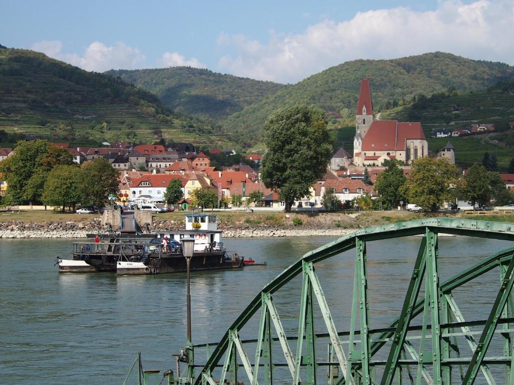 Boutique Hotel Ur-Wachau Weissenkirchen in der Wachau Bagian luar foto